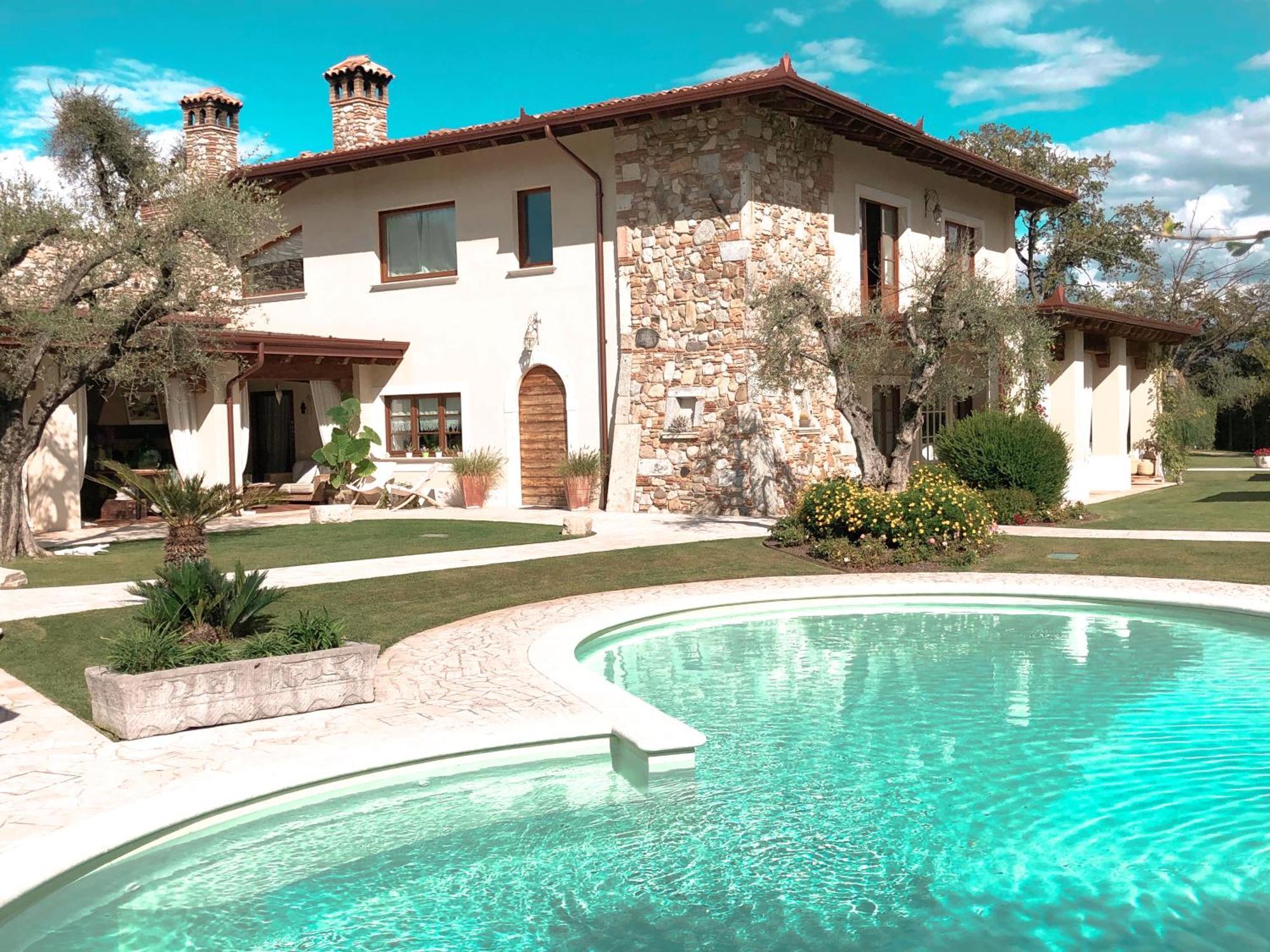 Villa Mario Resort 萨罗 外观 照片