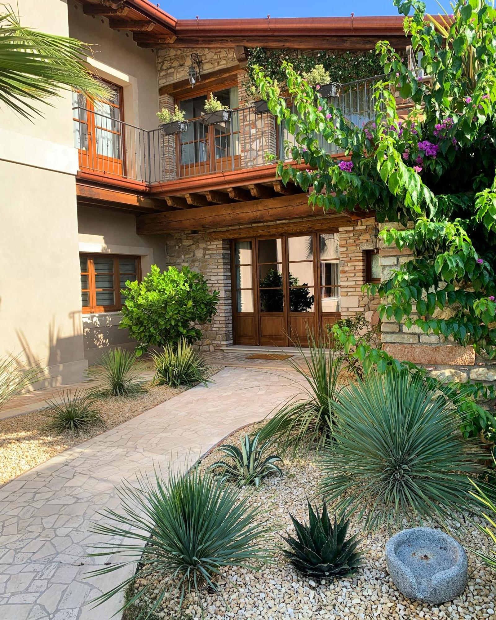 Villa Mario Resort 萨罗 外观 照片