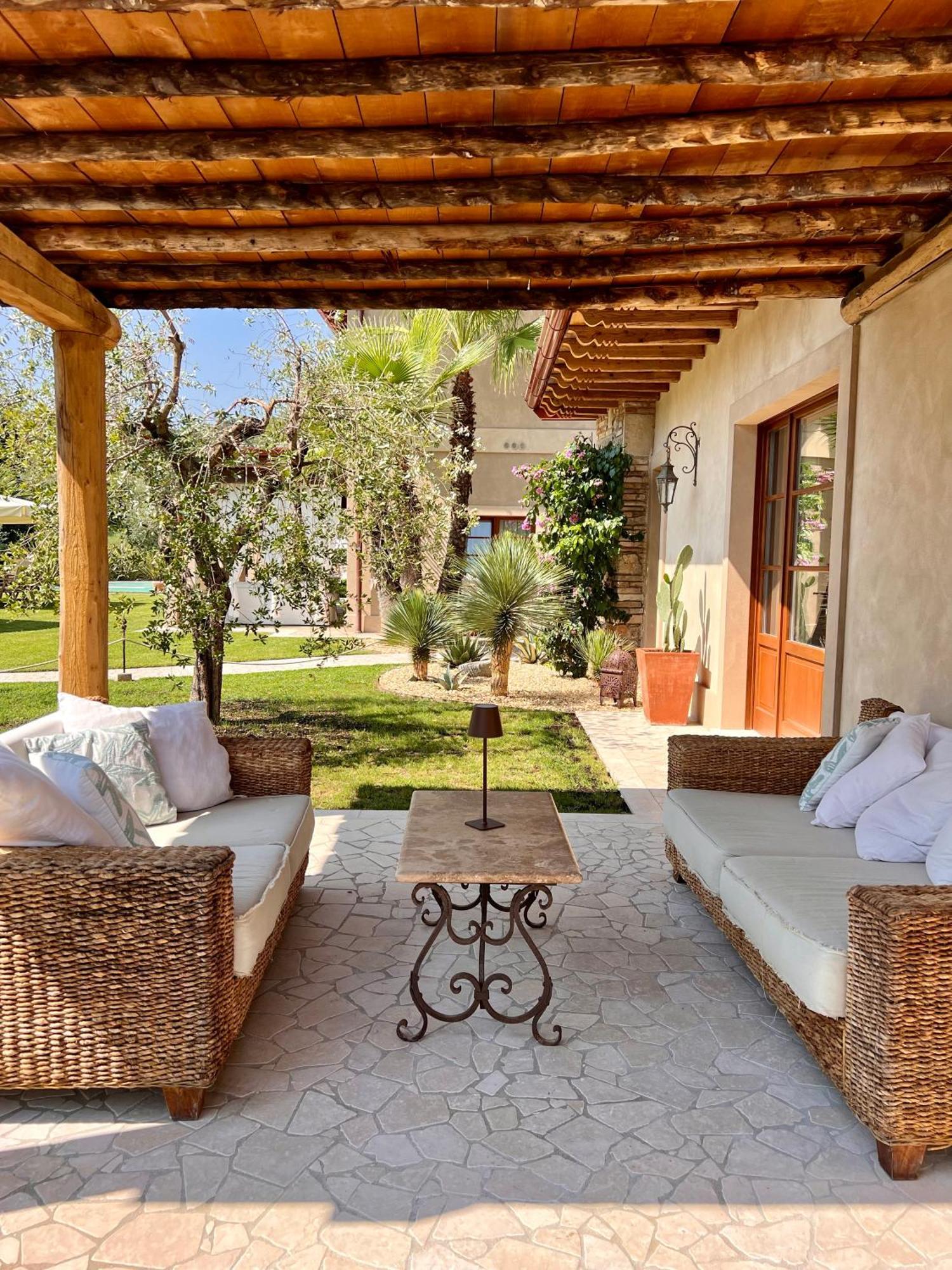 Villa Mario Resort 萨罗 外观 照片