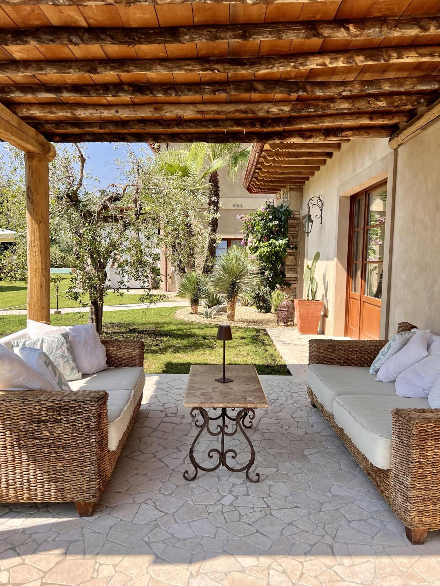 Villa Mario Resort 萨罗 外观 照片
